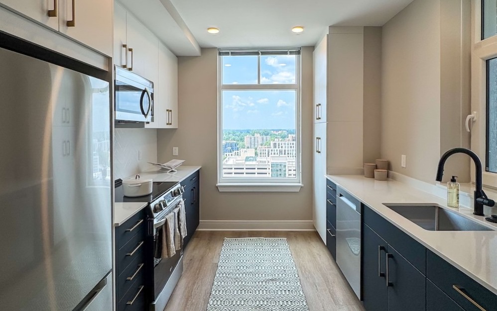 Downtown Bethesda luxury 3 bedroom apartments
