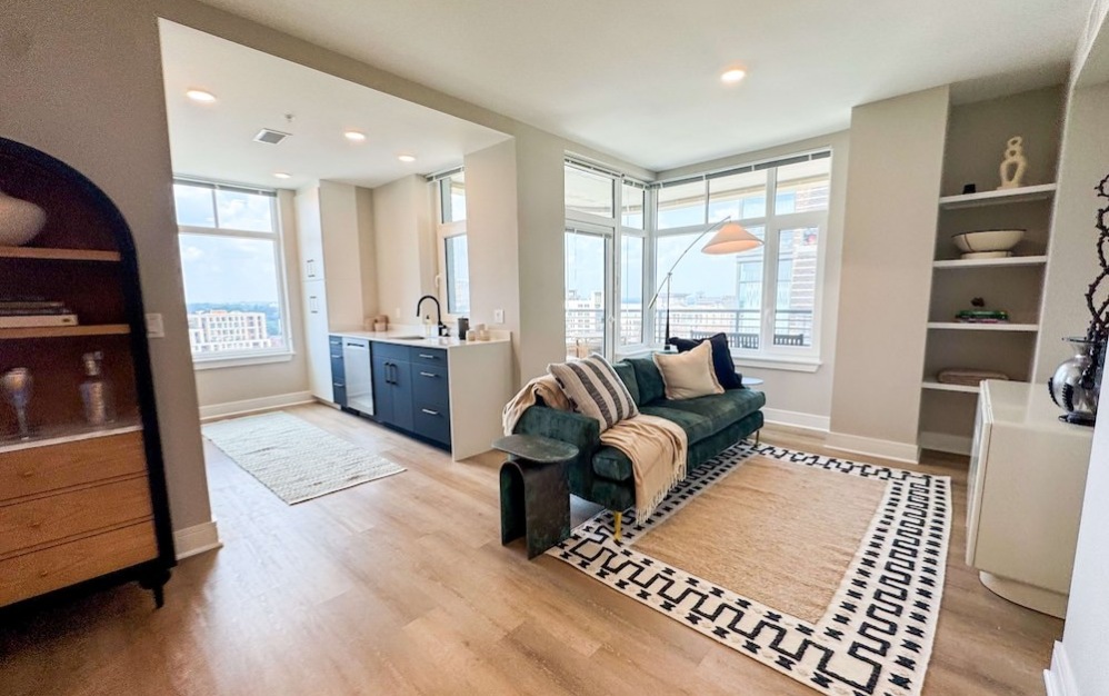 Downtown Bethesda luxury 3 bedroom apartments